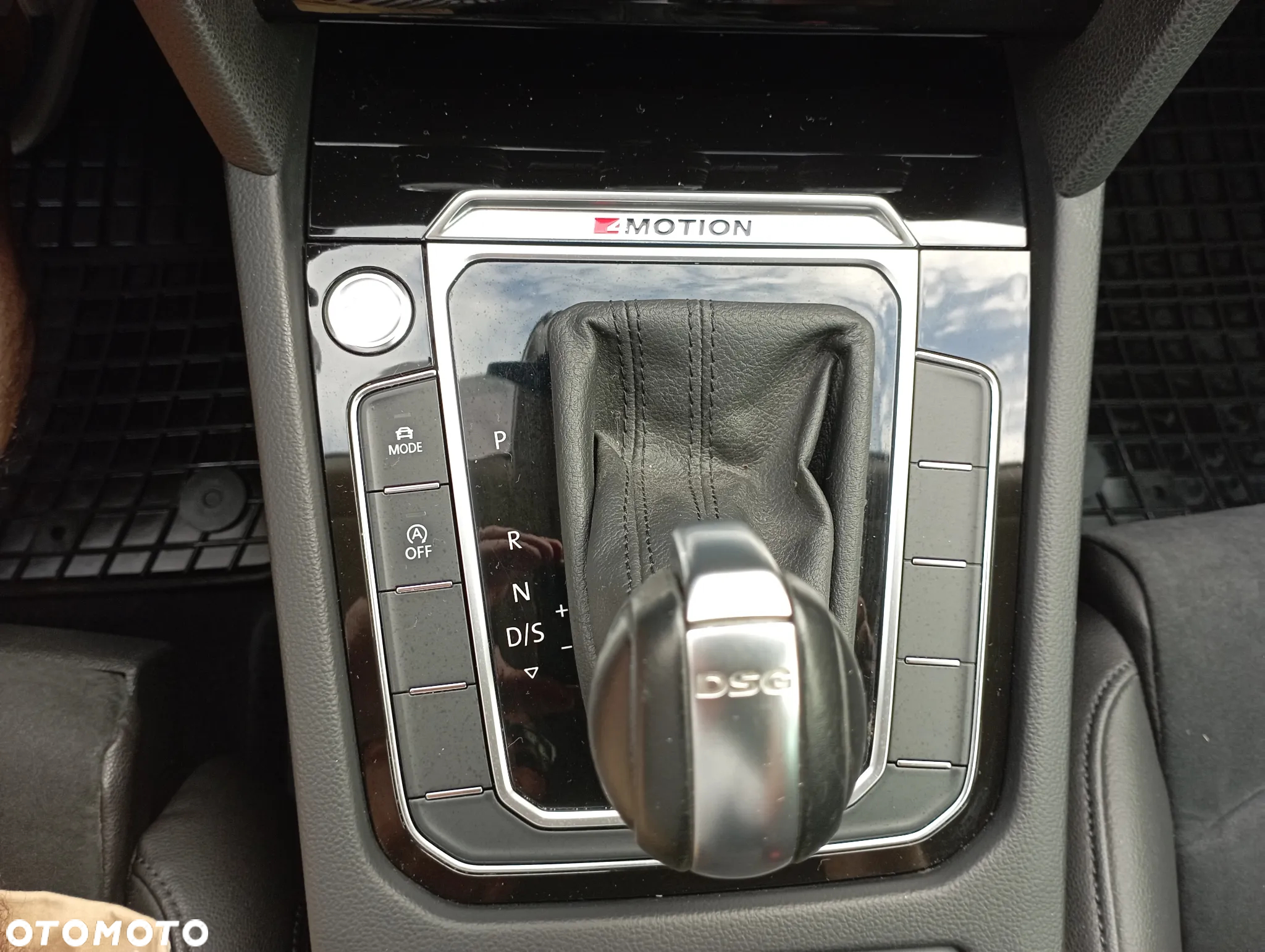Volkswagen Passat 2.0 TDI BMT 4Mot Highline DSG - 16