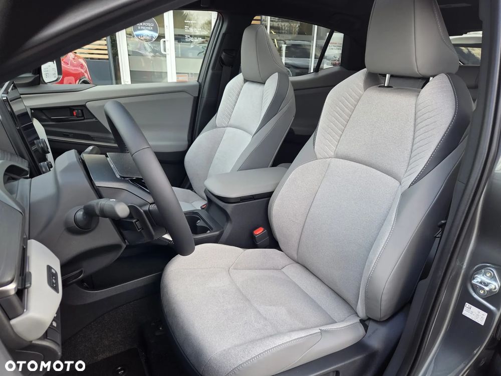 Toyota C-HR+ 77kWh 4x4 Executive - 8