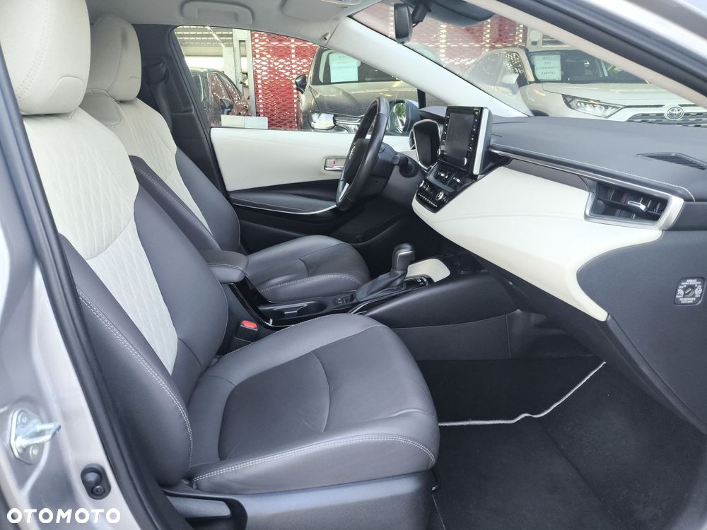 Toyota Corolla 1.8 Hybrid Executive - 9
