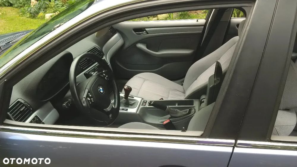 BMW Seria 3 328i - 12