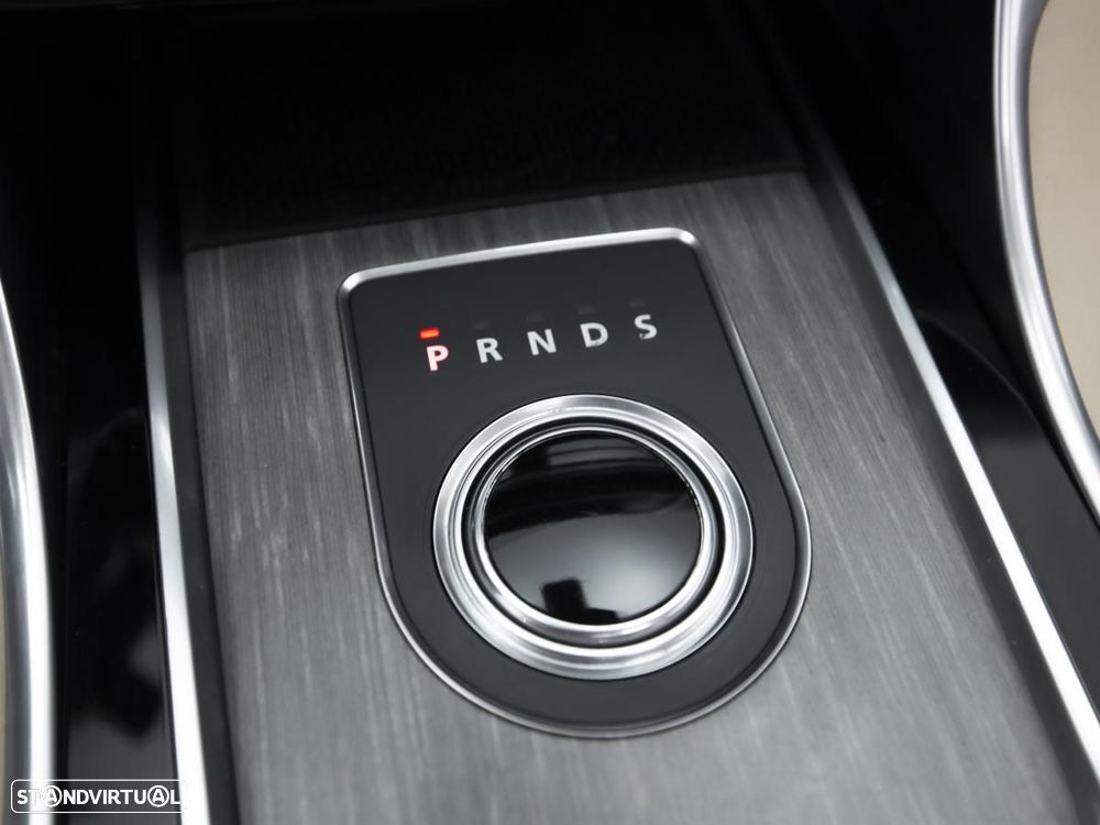 Jaguar XE - 21