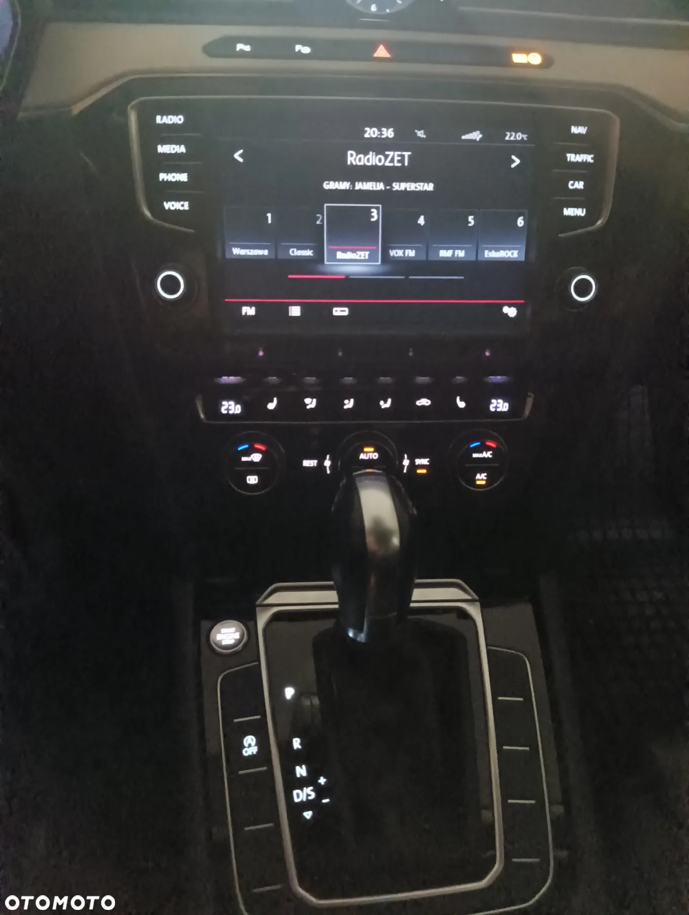 Volkswagen Passat - 12