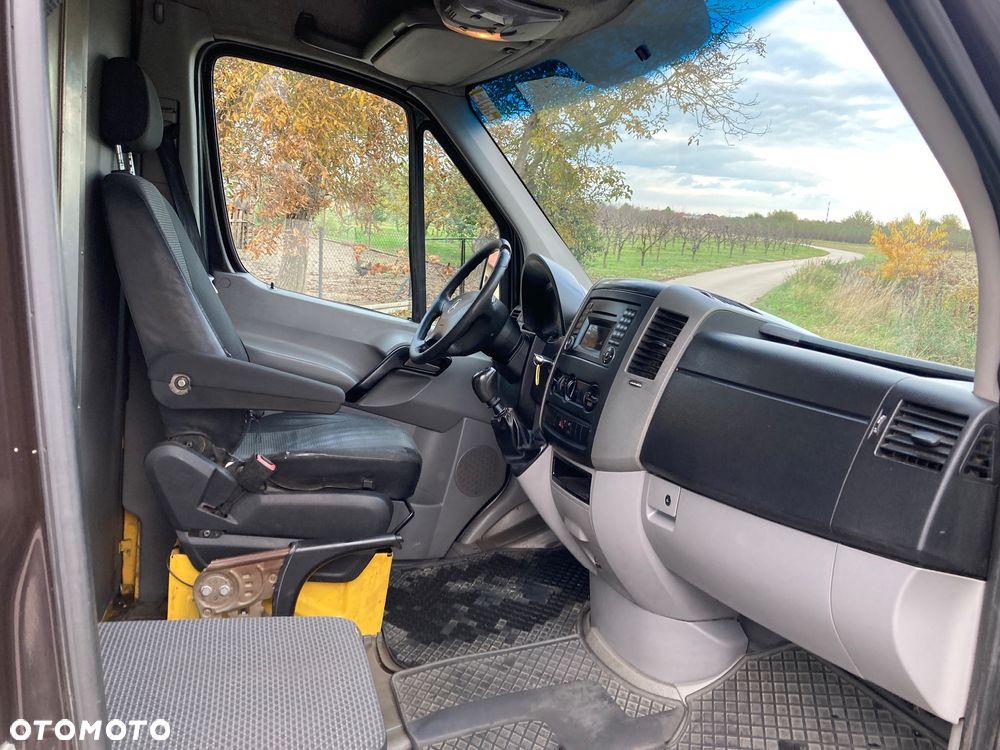 Mercedes-Benz Sprinter - 8