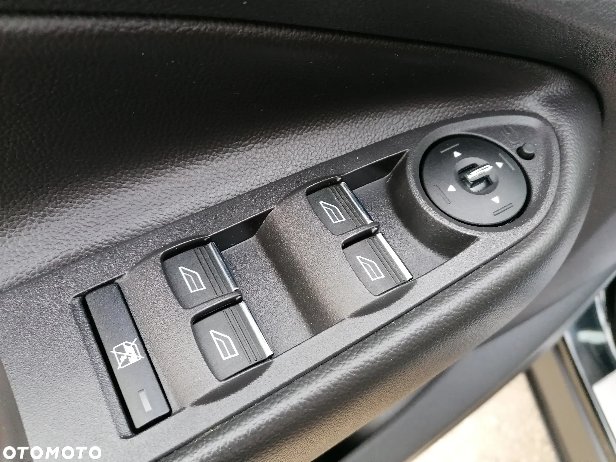 Ford Kuga 2.0 TDCi 4WD Titanium - 25