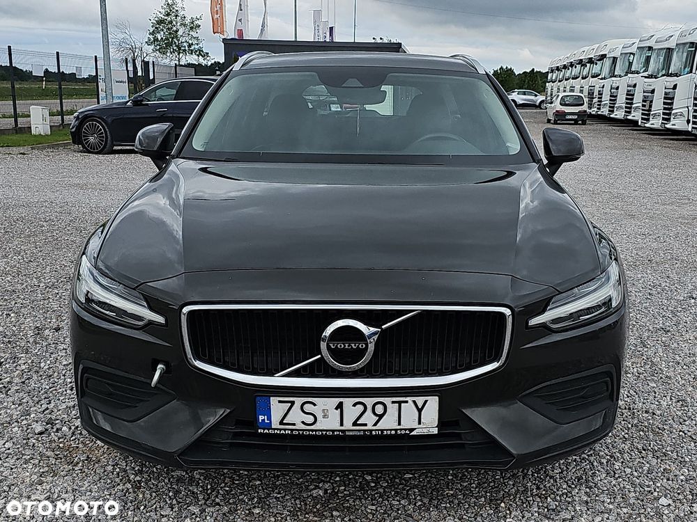 Volvo V60 D3 Momentum Pro - 2