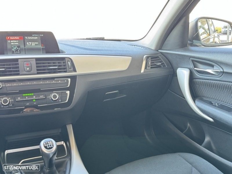 BMW 116 d Line Sport - 24