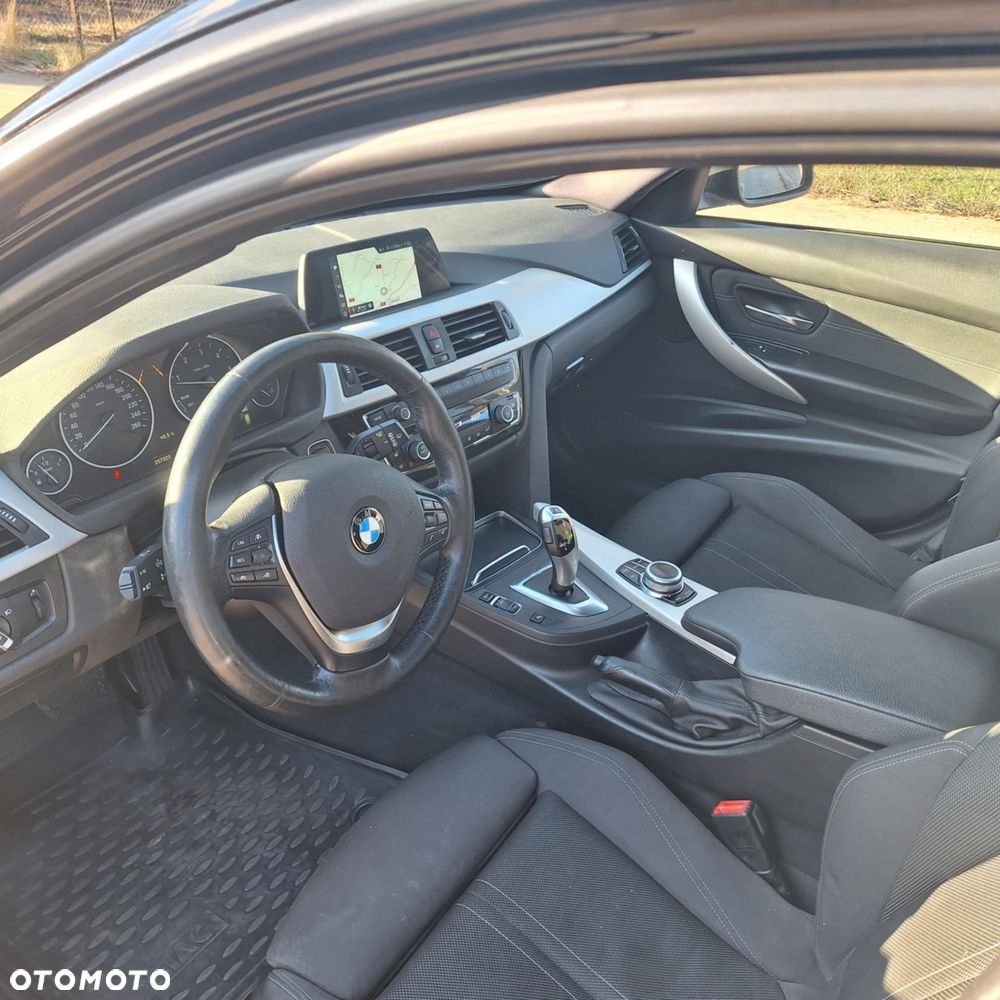 BMW Seria 3 320d Luxury Line sport - 8