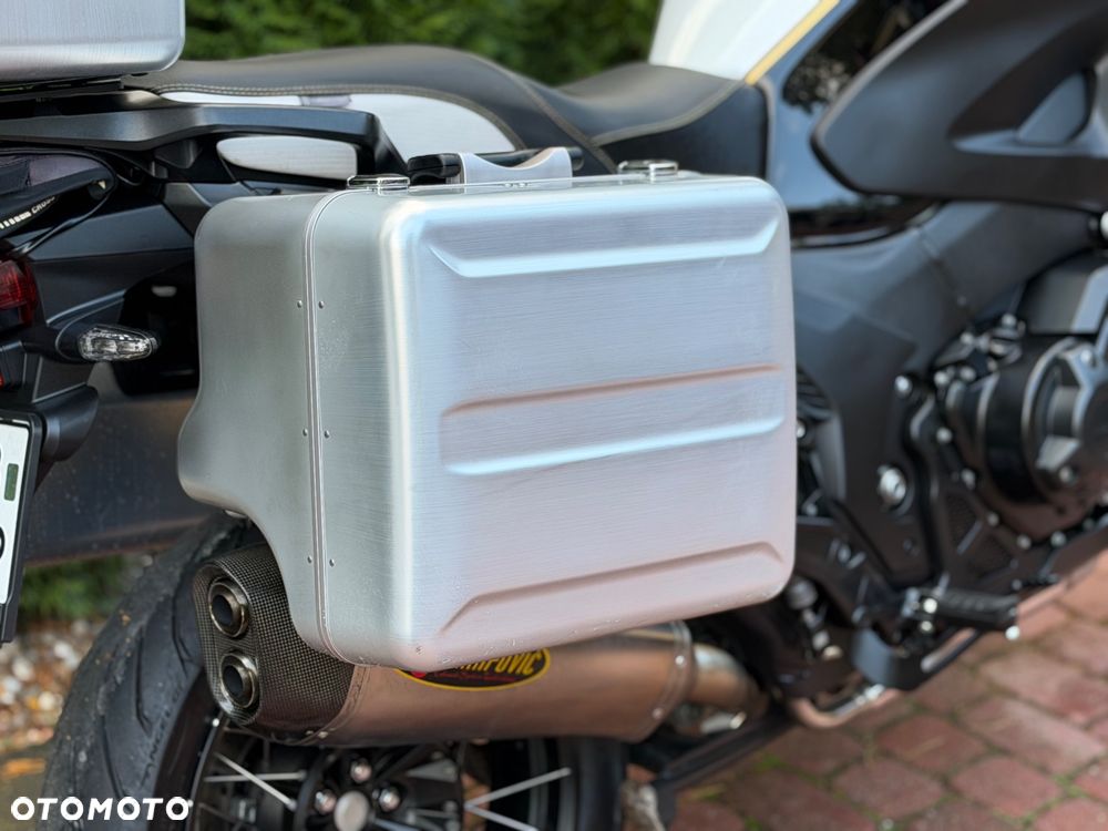Honda VFR - 25