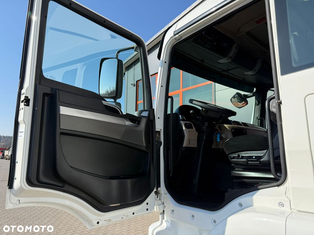 MAN TGM TGS TGX 26.320 chłodnia multitemperatura  22Epal // sypialka // oś skrętna - 22