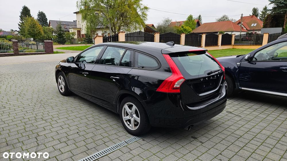 Volvo V60 D2 Momentum - 6