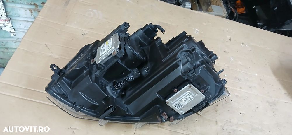 Far dreapta bixenon Vw T5 facelift 2012 - 3