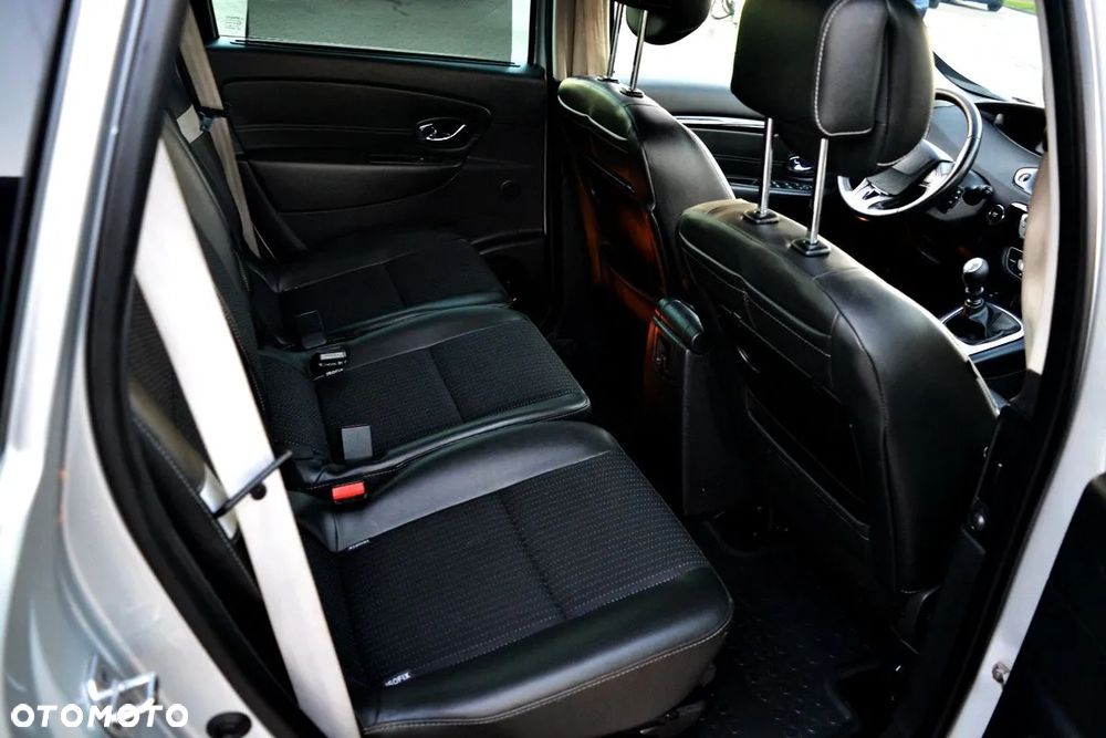 Renault Scenic 1.6 dCi Energy Bose Edition S&S - 20