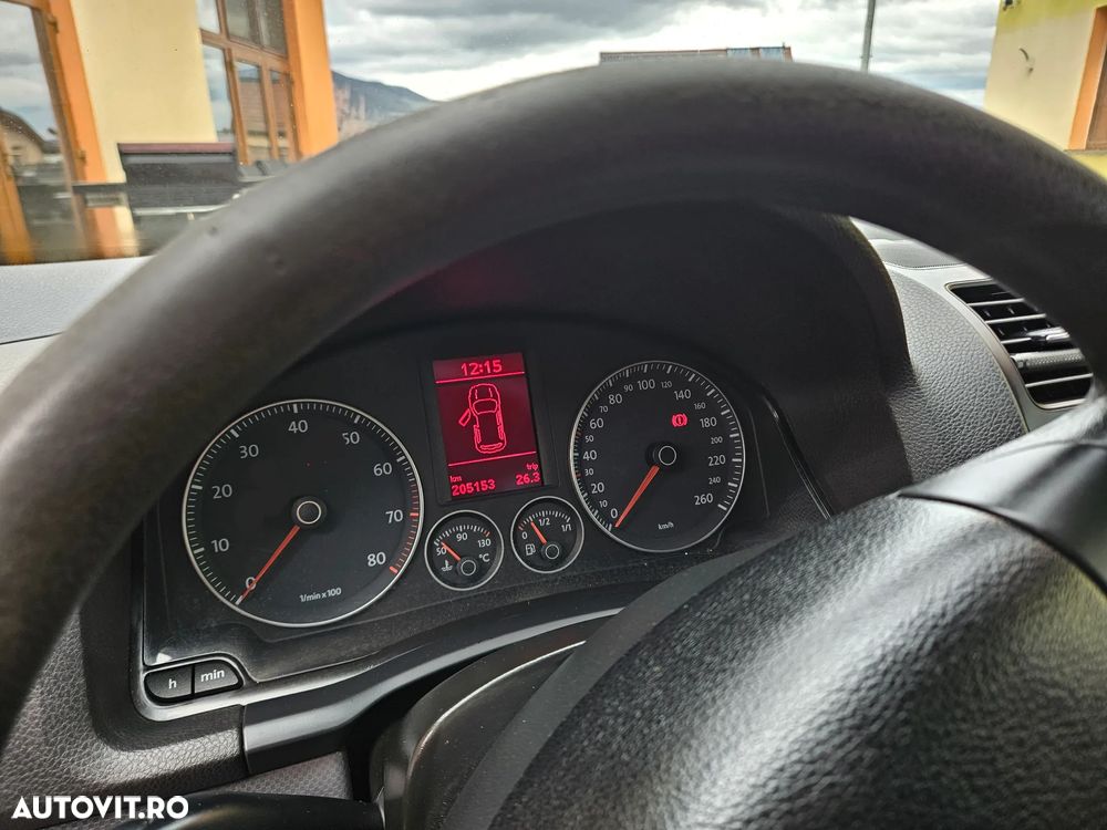 Volkswagen Golf 1.6 Comfortline - 6