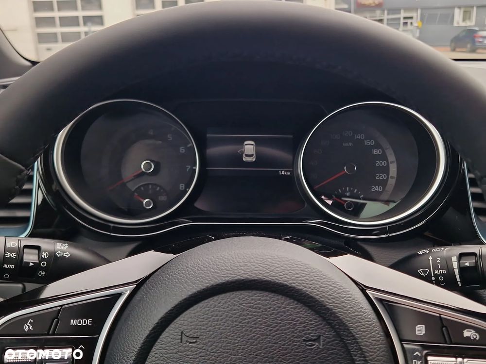 Kia XCeed - 14