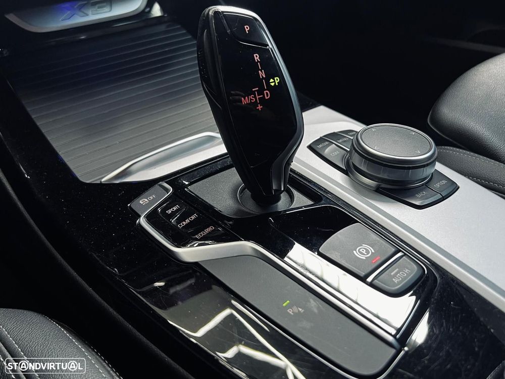 BMW X3 18 d sDrive Auto - 34