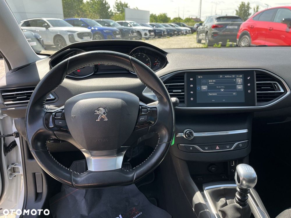 Peugeot 308 1.2 PureTech Style S&S - 14