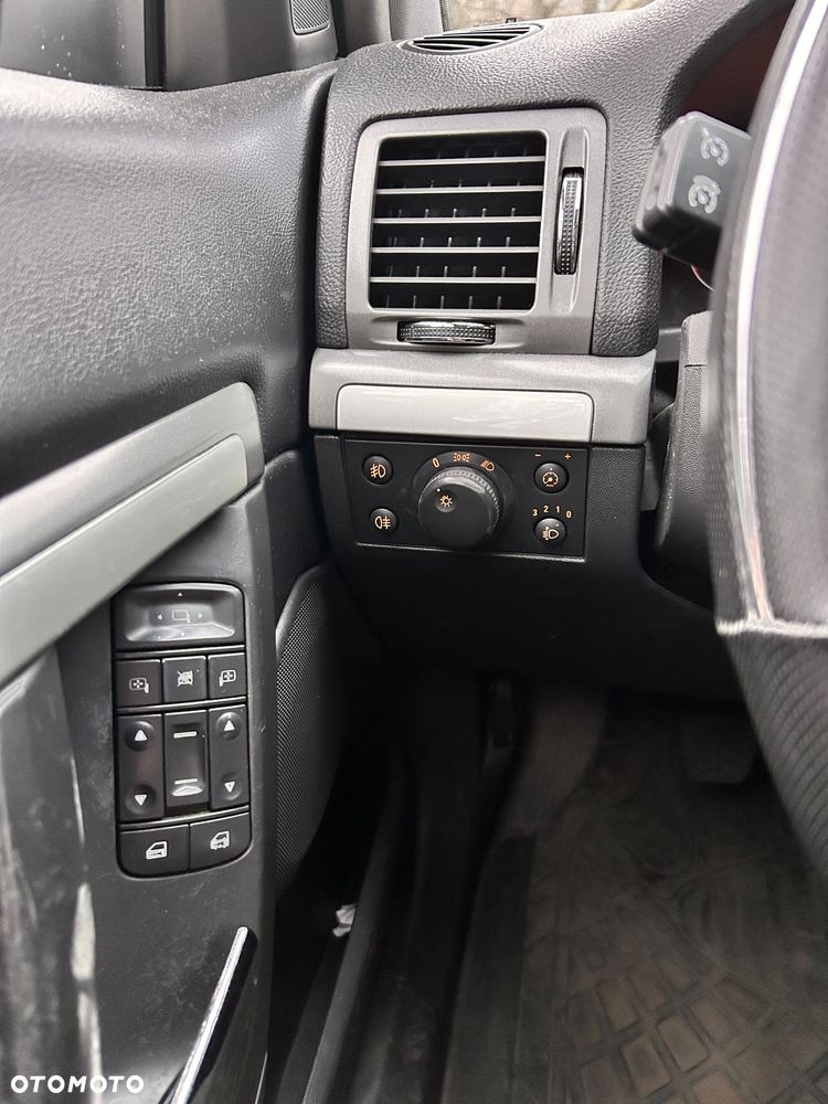 Opel Vectra 1.9 CDTI Cosmo - 17