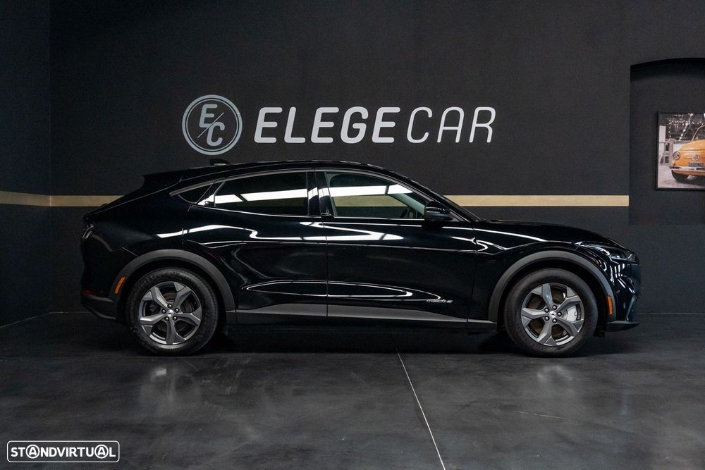 Ford Mustang Mach-E Premium AWD - 5