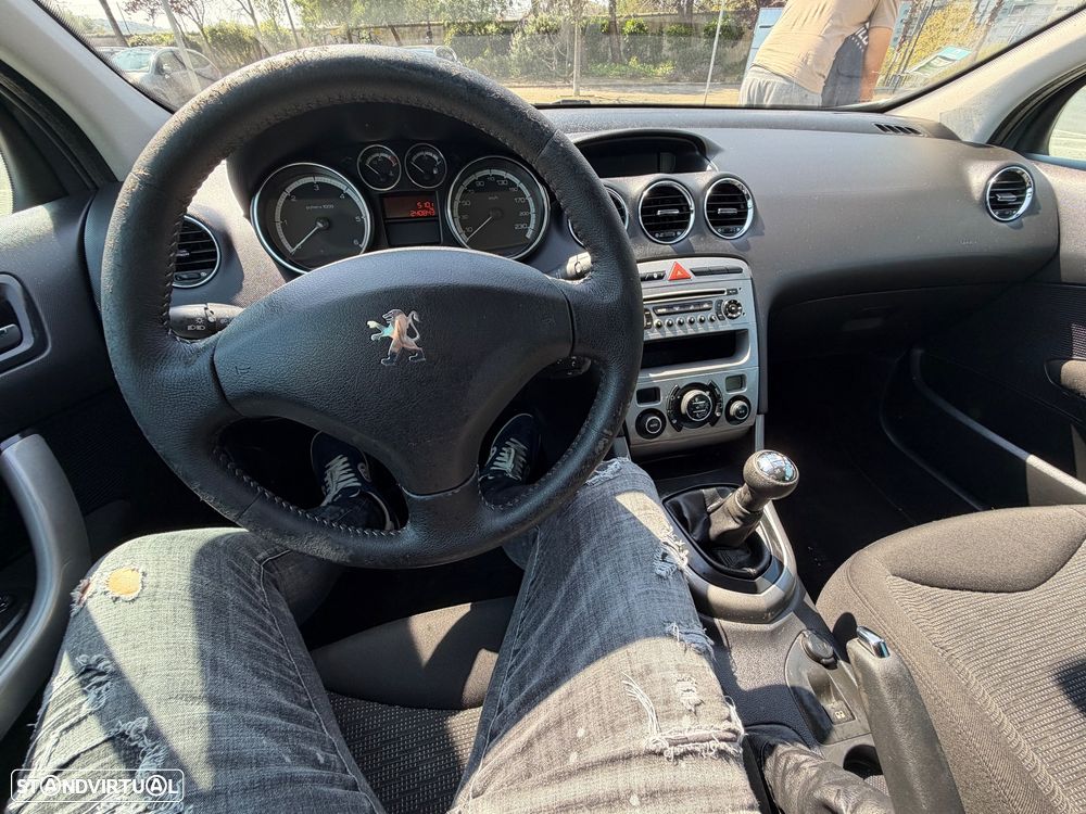 Peugeot 308 SW 1.6 HDi Executive - 25