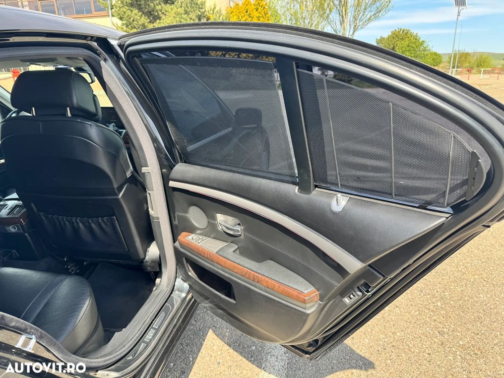 BMW Seria 7 730d A - 25