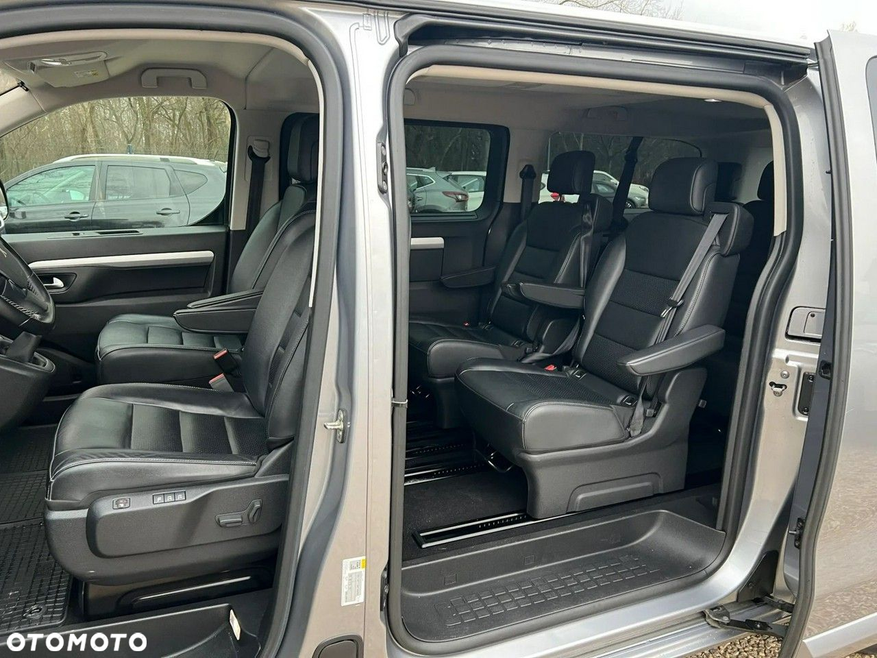 Peugeot Traveller 2.0 BlueHDi Long Business Vip - 4