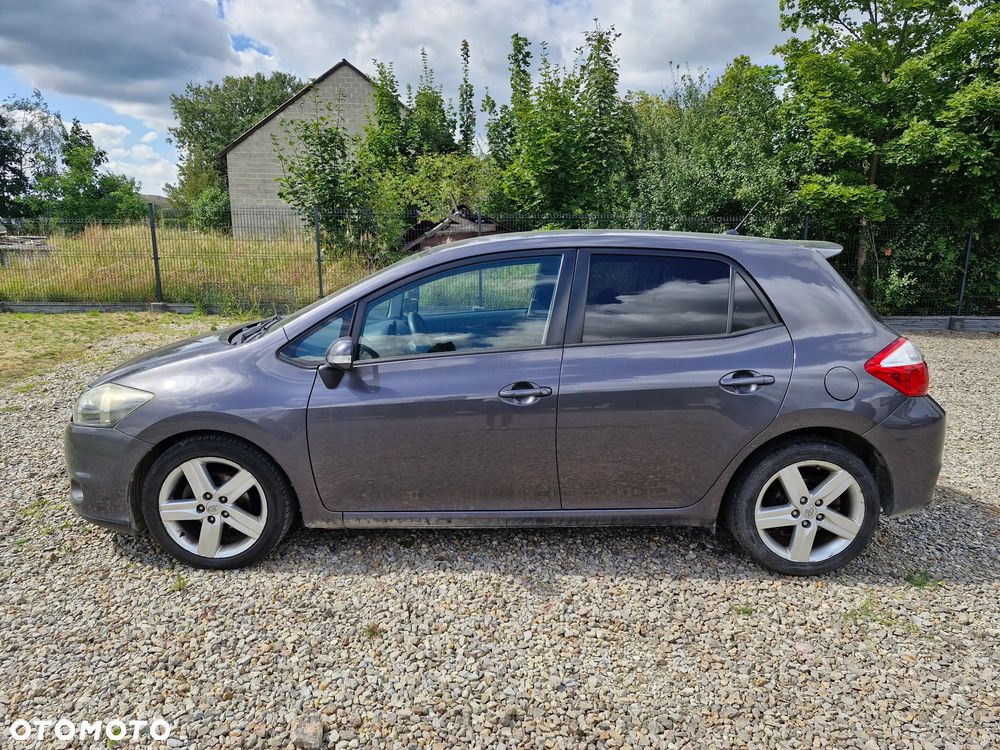 Toyota Auris 1.4 D-4D Premium - 4