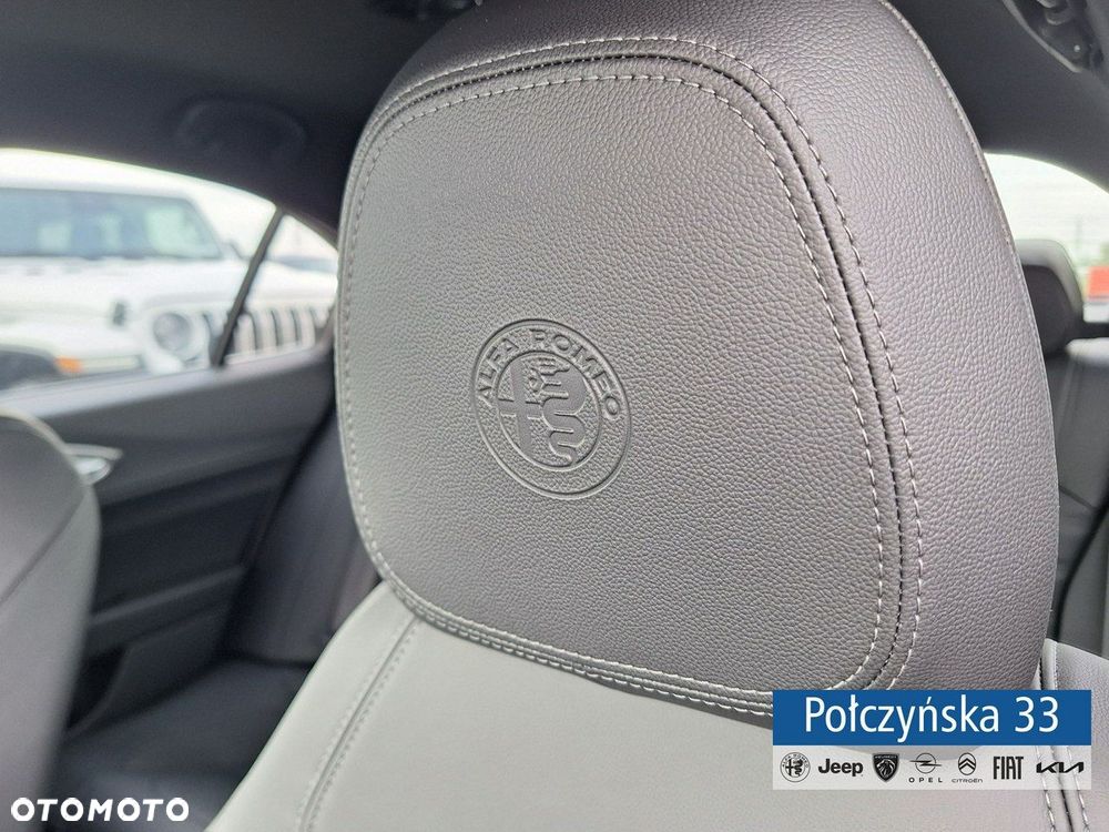 Alfa Romeo Giulia - 24