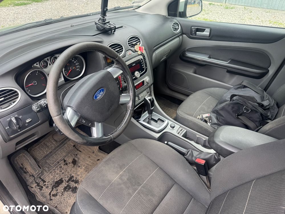 Ford Focus 2.0 TDCi Ghia - 9