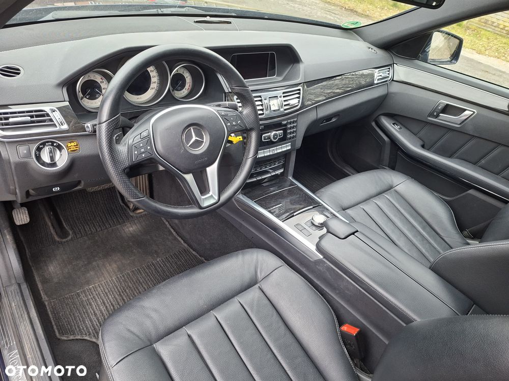 Mercedes-Benz Klasa E 500 7G-TRONIC Elegance - 19