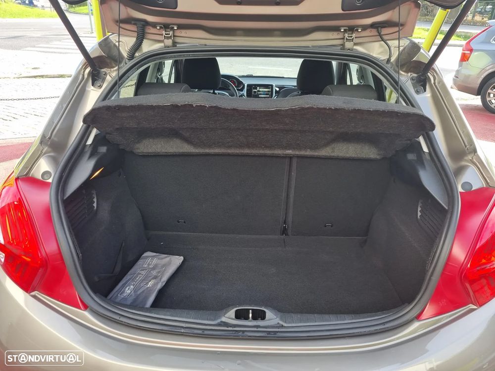 Peugeot 208 1.2 VTi Active - 12