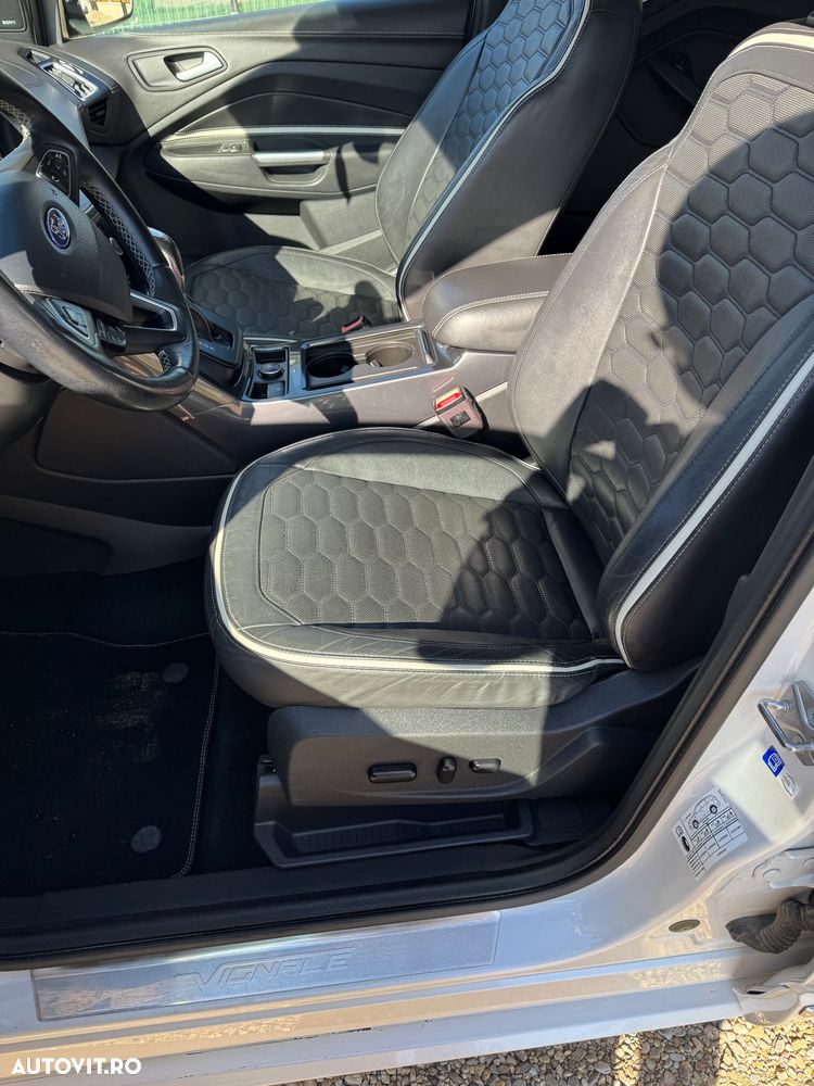 Ford Kuga 2.0 TDCi 4WD Powershift Vignale - 8