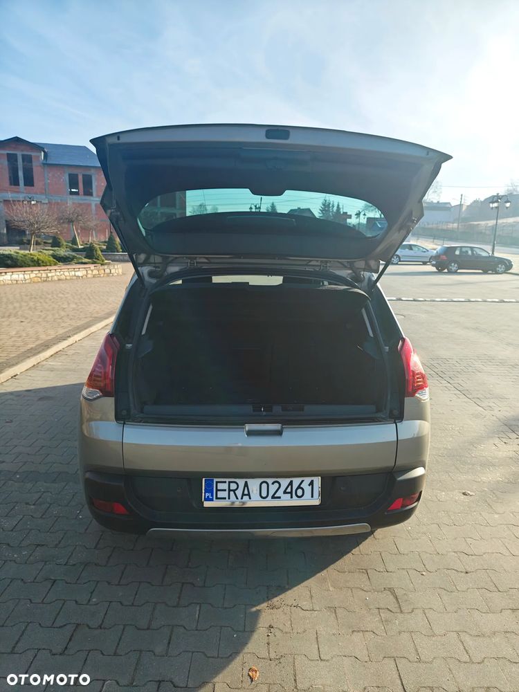 Peugeot 3008 2.0 HDi HYbrid4 - 10