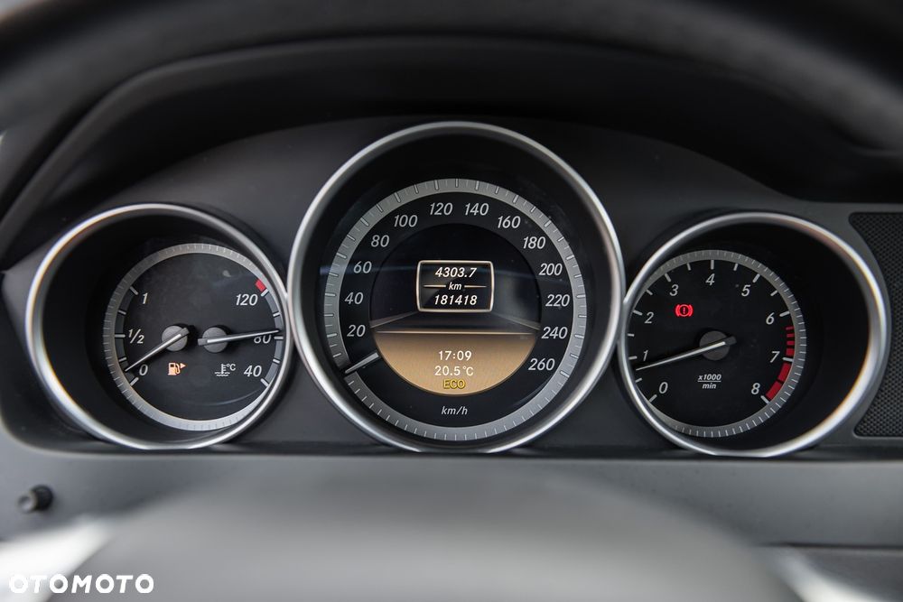 Mercedes-Benz Klasa C 180 BlueEFFICIENCY Avantgarde - 19
