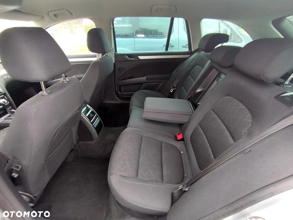 Skoda Superb 2.0 TDI Family - 9