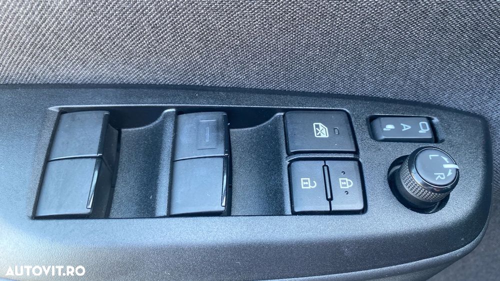 Toyota Yaris 1.5 VVT-i HSD Dynamic - 13