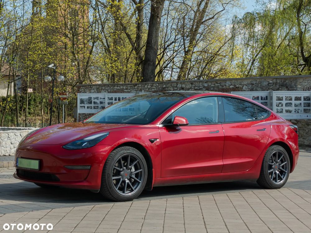 Tesla Model 3 - 13