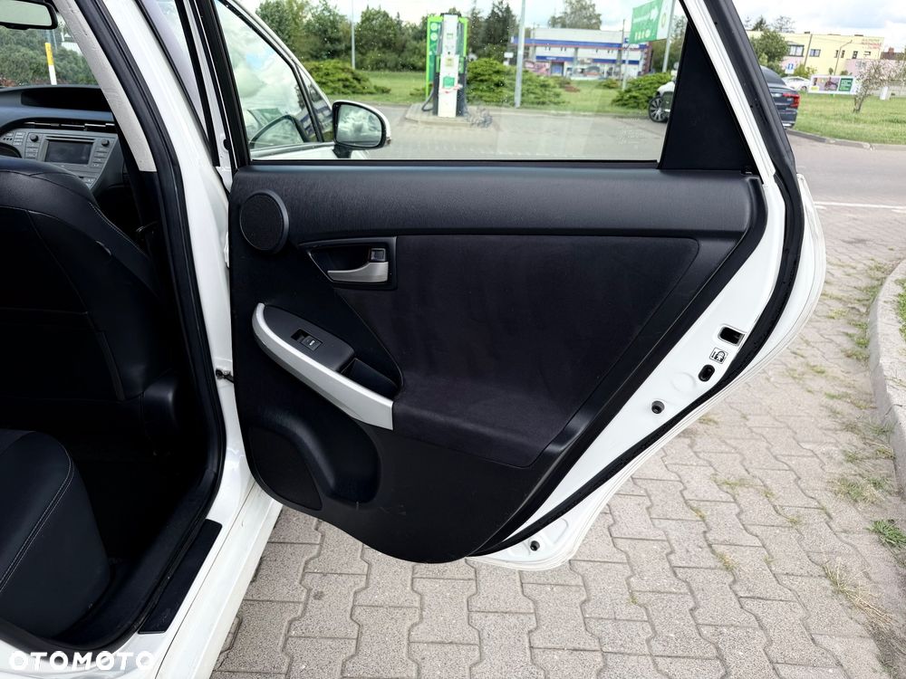 Toyota Prius 1.8 HSD Premium - 21