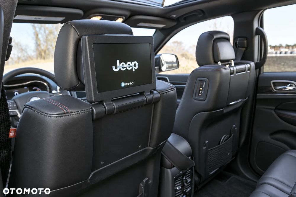 Jeep Grand Cherokee - 21