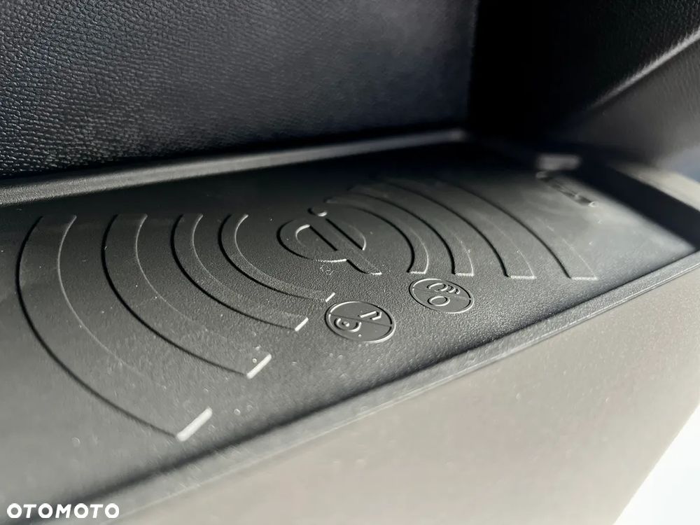 Peugeot 408 1.2 PureTech mHEV Allure S&S e-DSC6 - 13