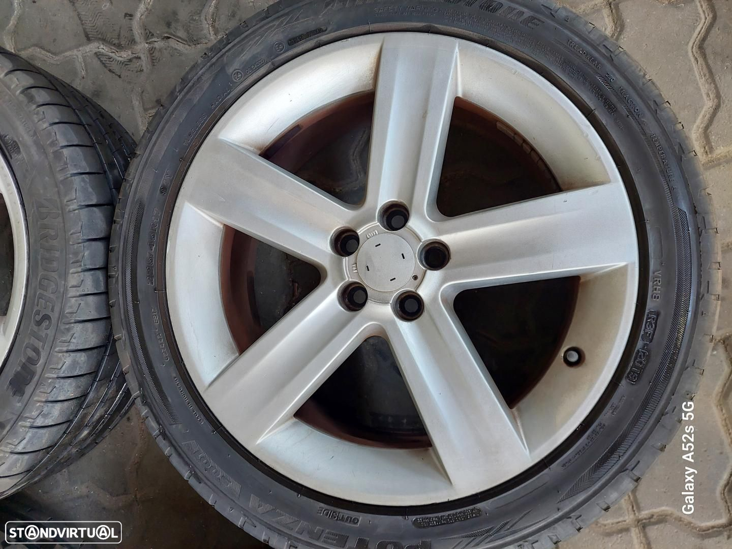 Jantes Audi R17 com pneus 225/45 furação 5x100 - 5