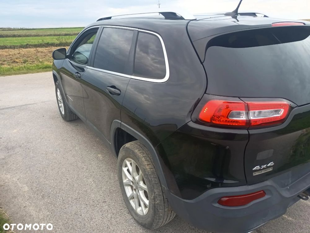 Jeep Cherokee - 4