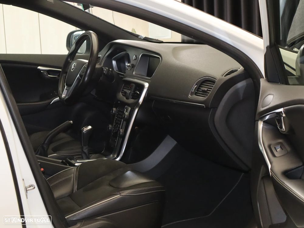 Volvo V40 D2 RDesign - 16