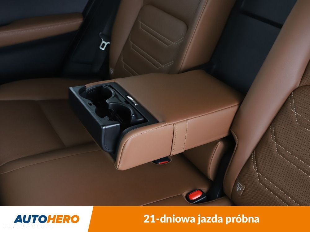 Lexus NX 300h Comfort AWD - 38
