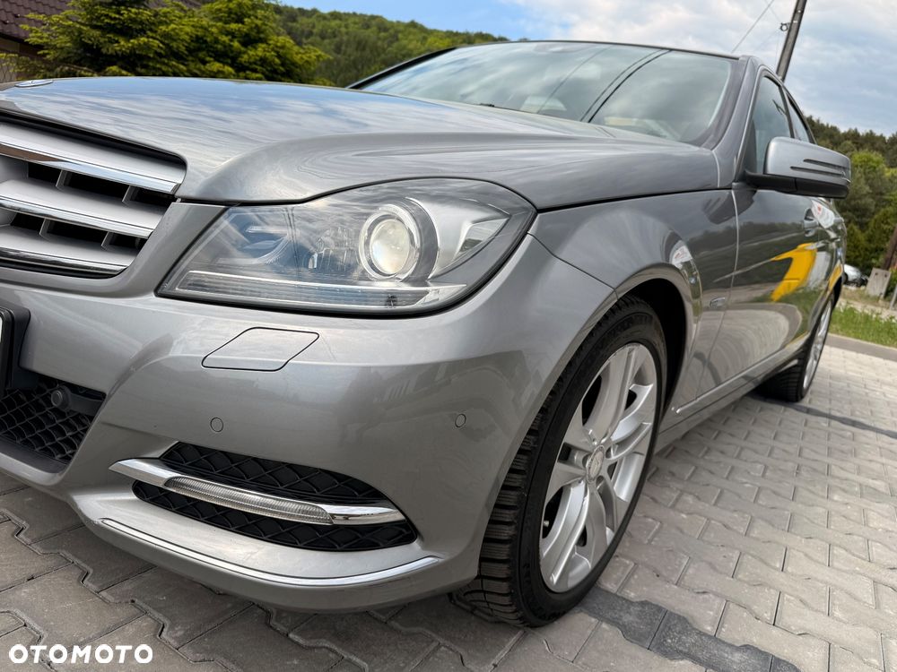 Mercedes-Benz Klasa C 250 (BlueEFFICIENCY) 7G-TRONIC Avantgarde - 19