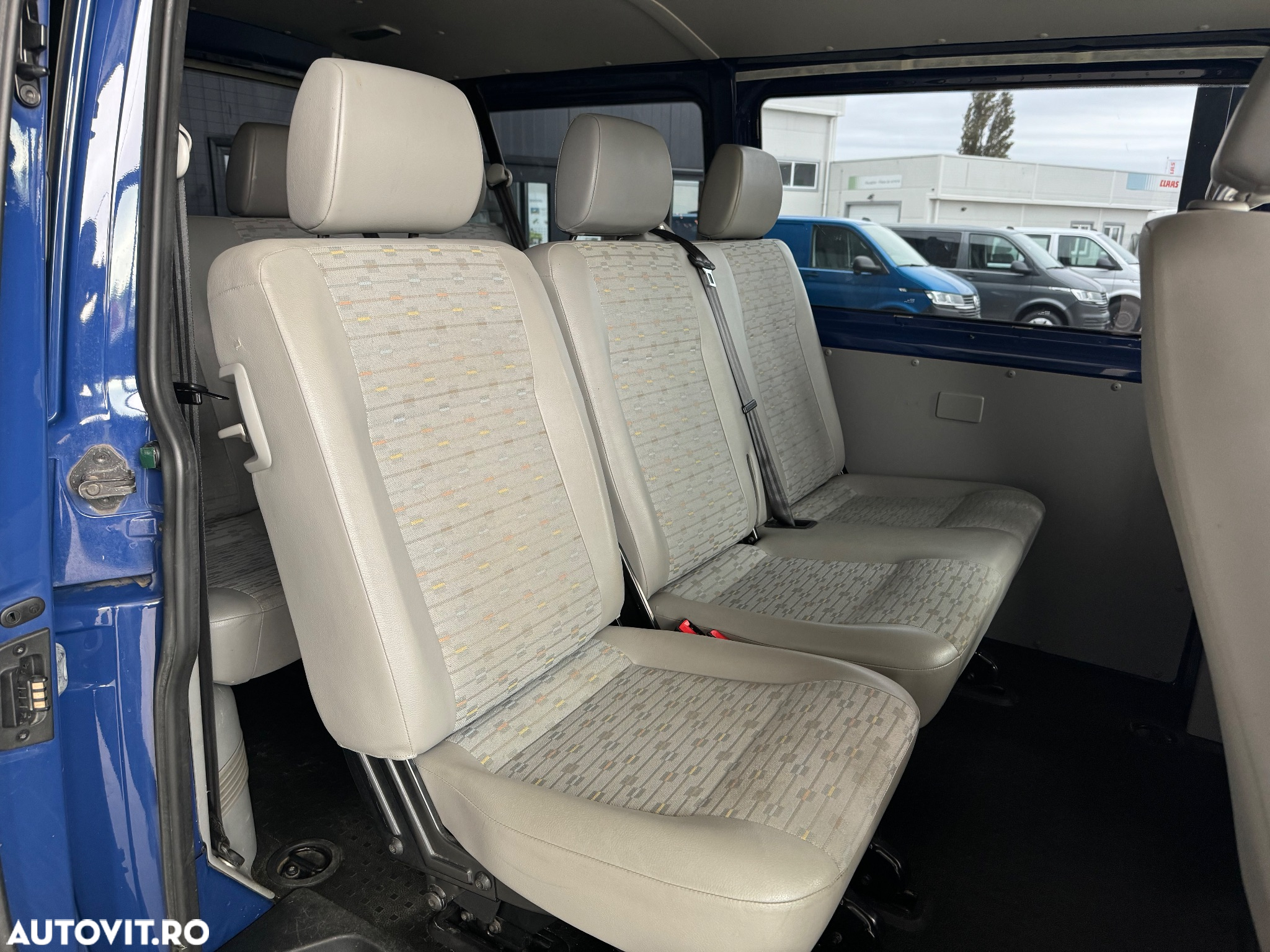 Volkswagen Transporter - 16