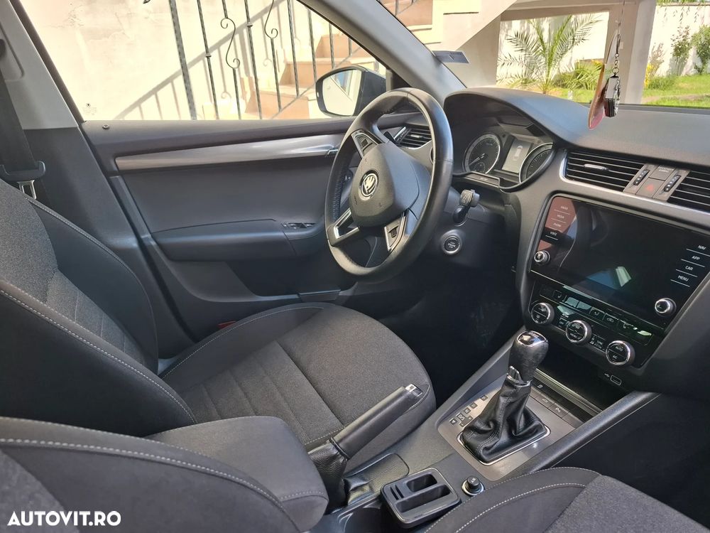 Skoda Octavia 2.0 TDI DSG Soleil - 5