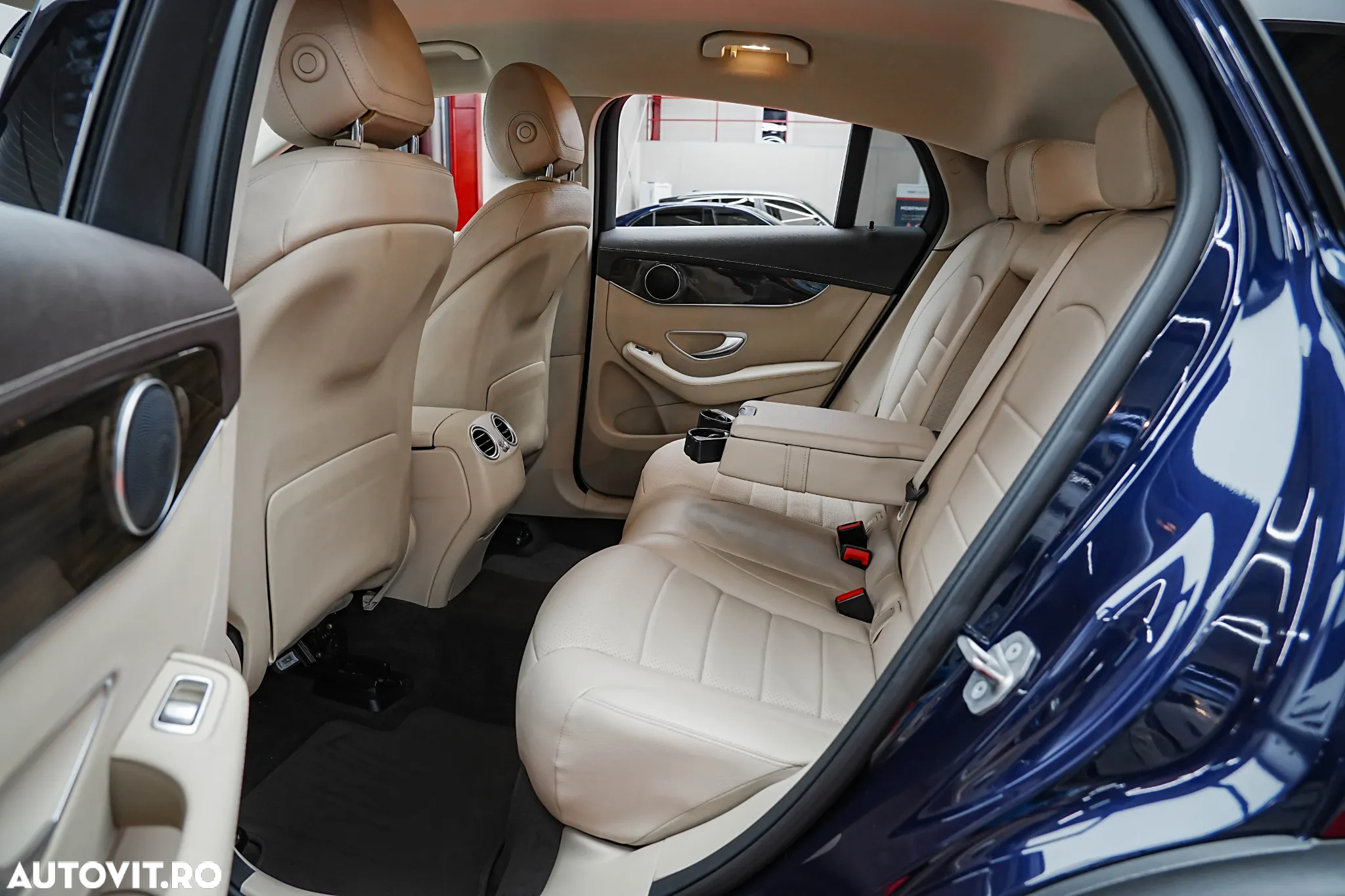 Mercedes-Benz GLC 200 4Matic 9G-TRONIC AMG Line - 10