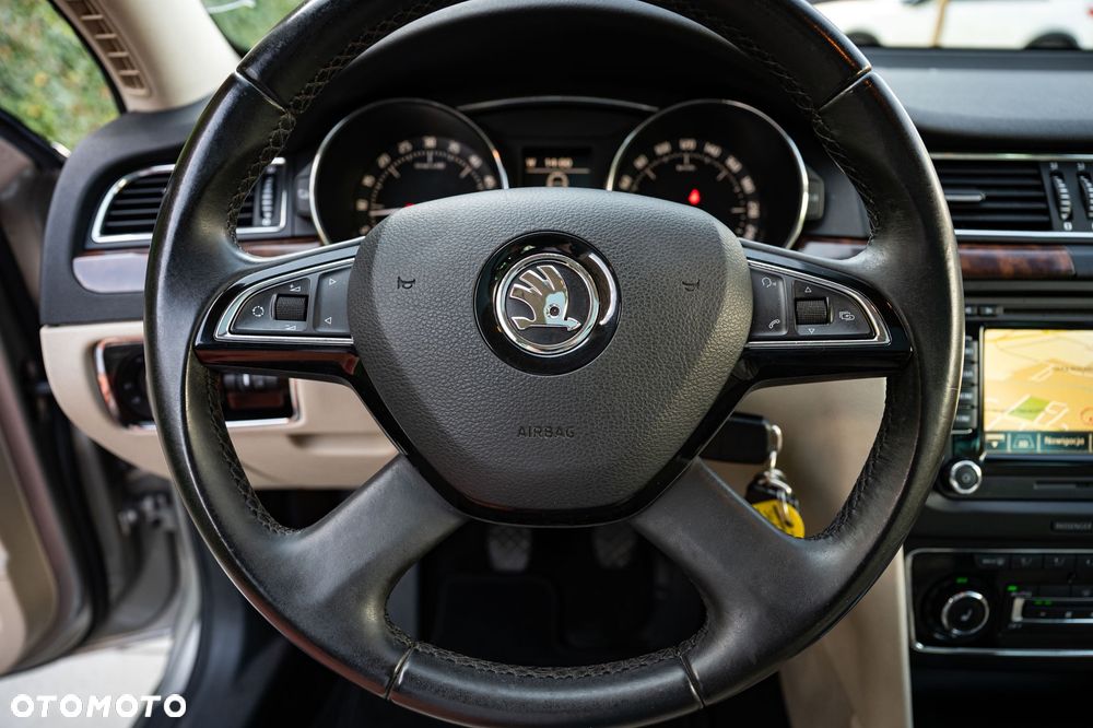 Skoda Superb 2.0 TDI L&K - 16