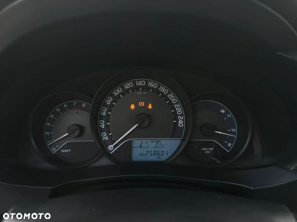 Toyota Corolla - 31