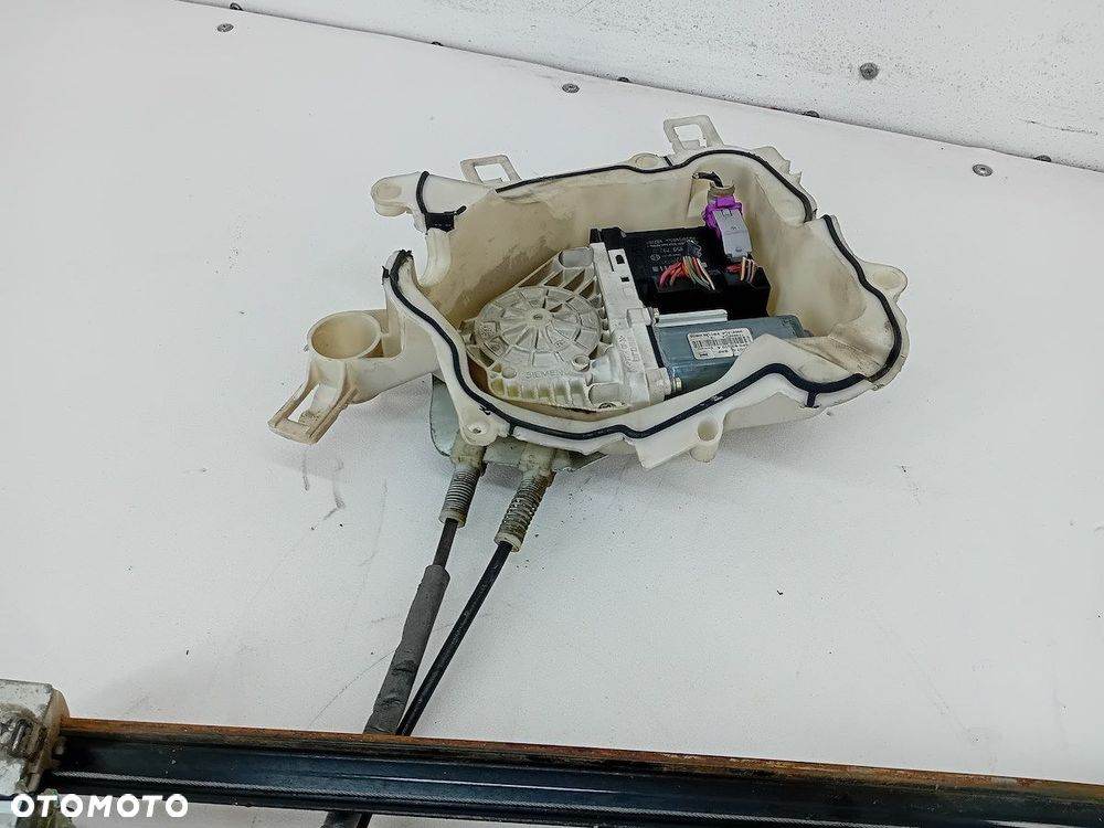 PODNOŚNIK SZYBY PRAWY PRZÓD SEAT TOLEDO III 1K0959792D F005S00151 - 2